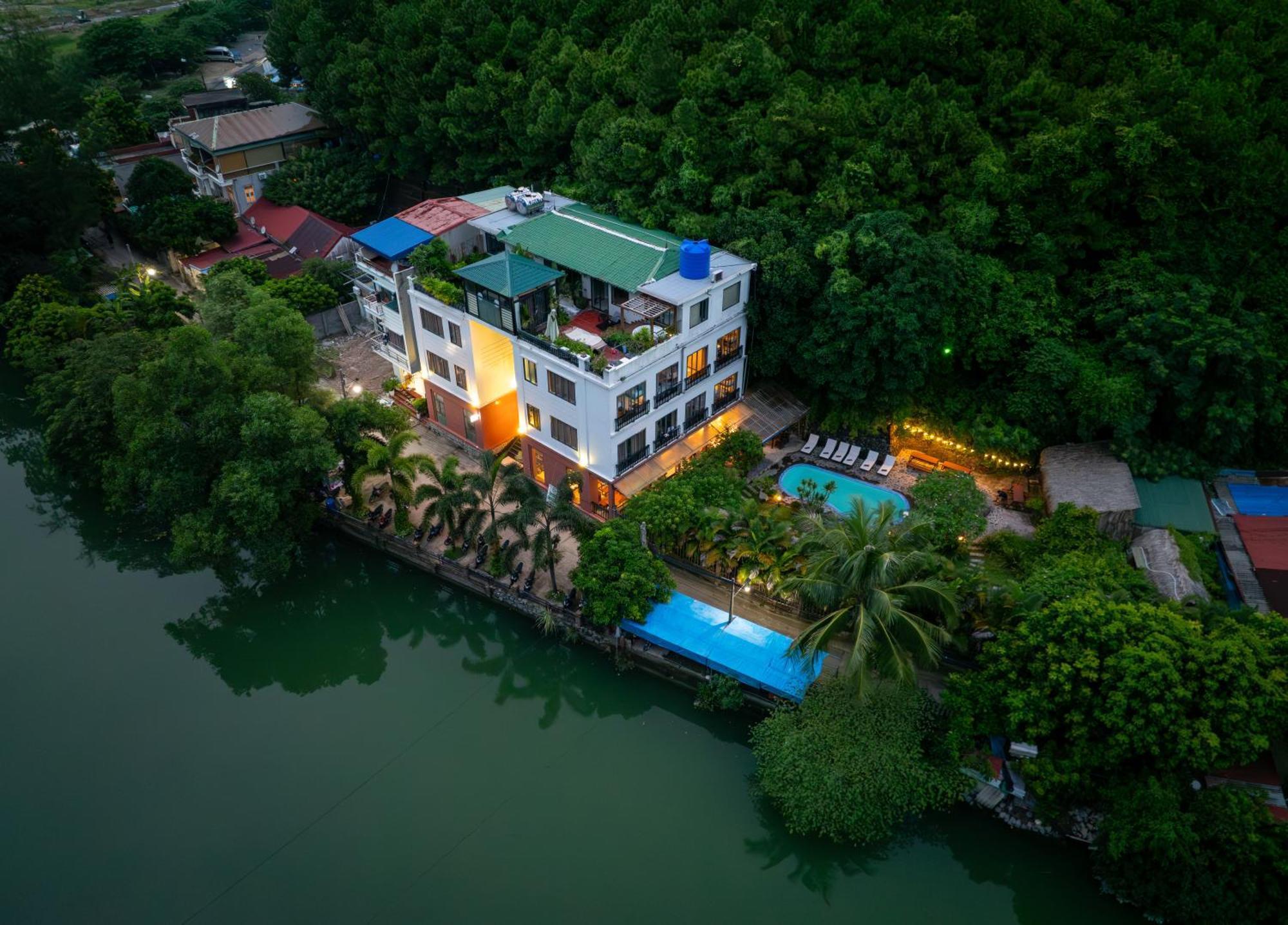 Catba Backpackers Hostel & Pool Bar Chan Chau Buitenkant foto