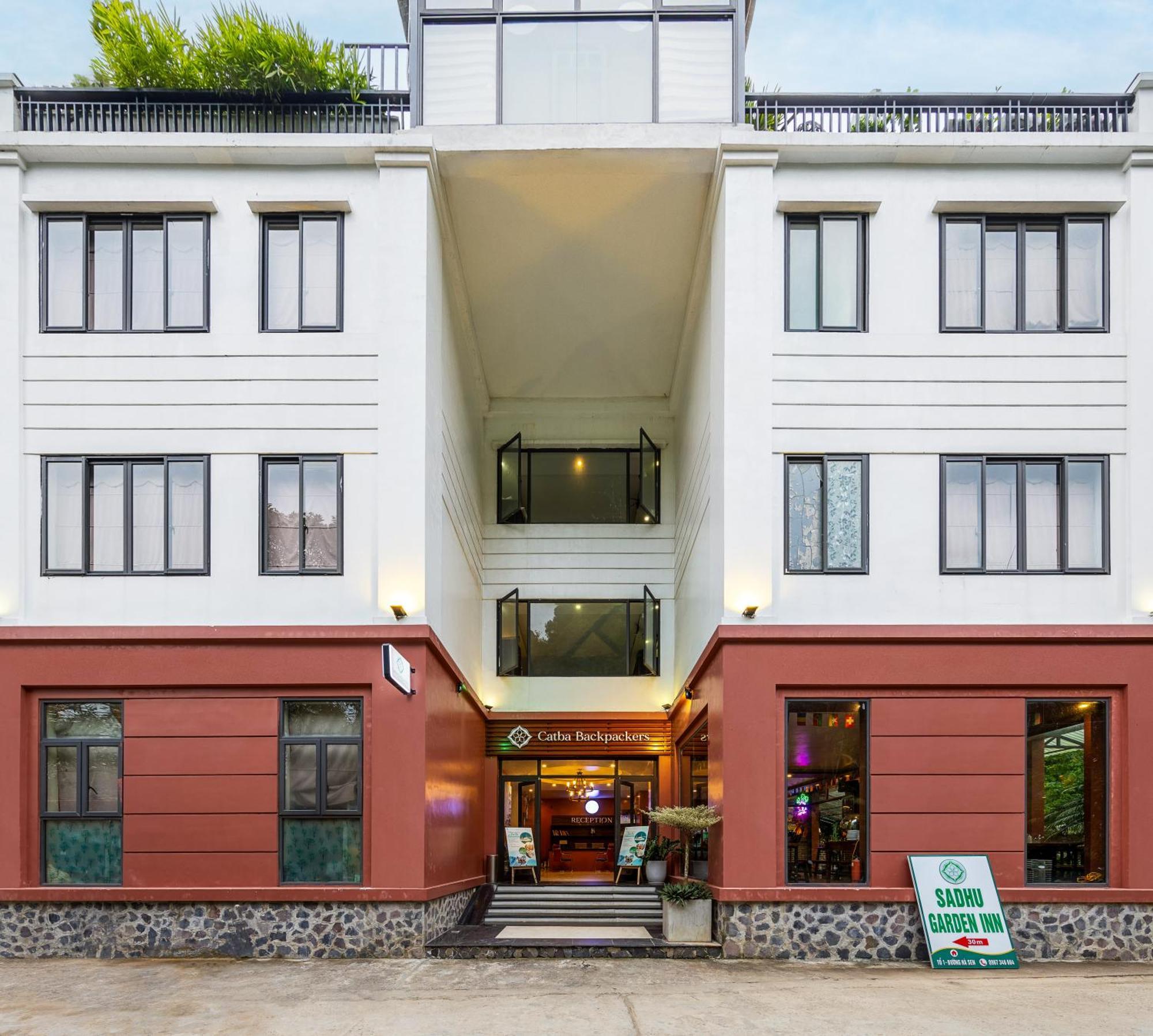 Catba Backpackers Hostel & Pool Bar Chan Chau Buitenkant foto