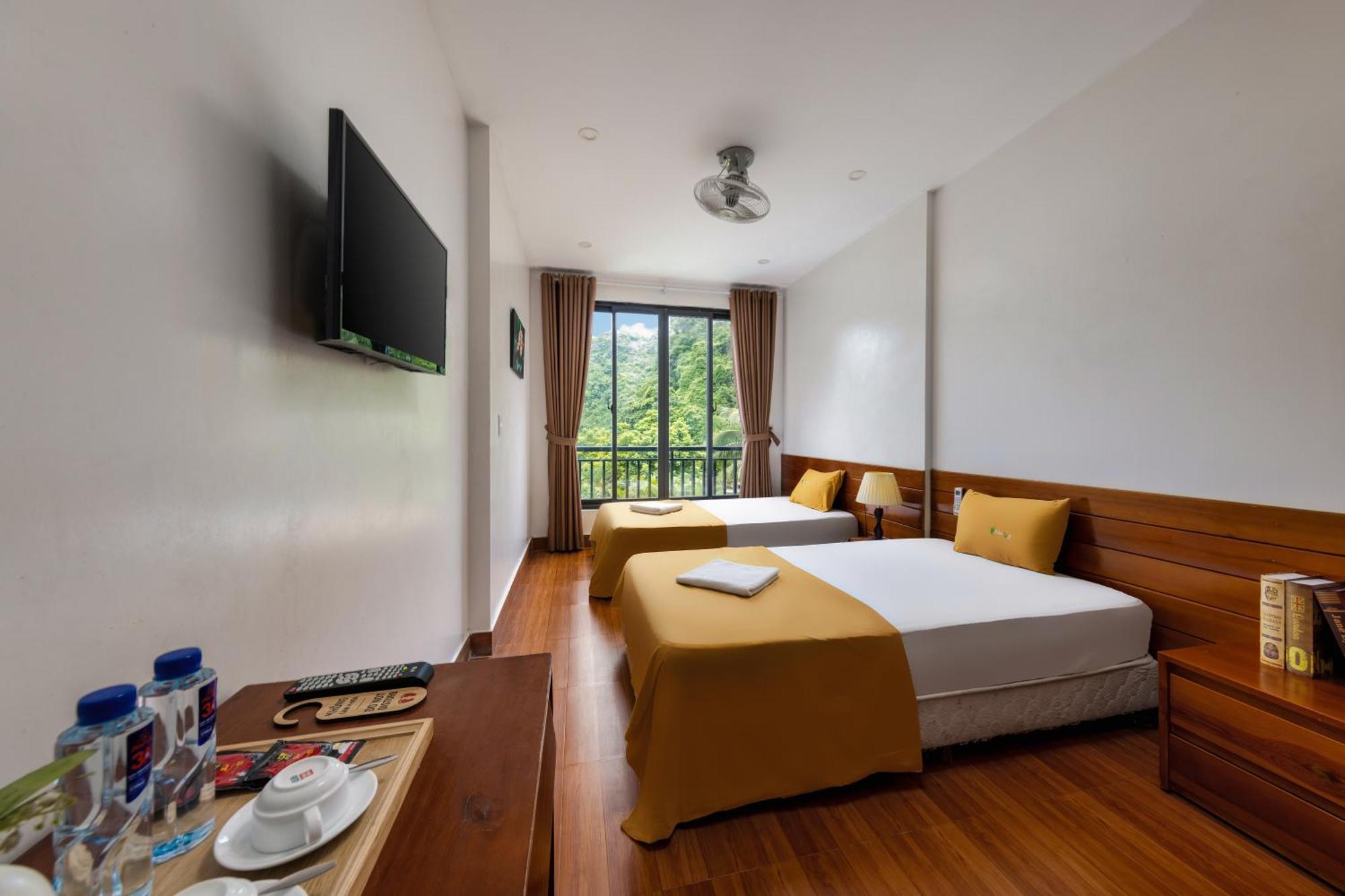 Catba Backpackers Hostel & Pool Bar Chan Chau Buitenkant foto